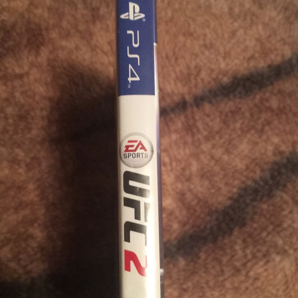 PS4 game - Picture 3 of 5
